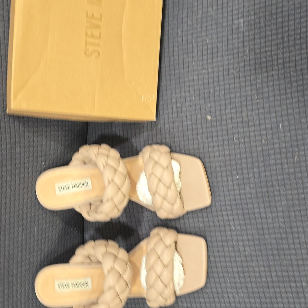 Steve Madden Heels size 9.5 Taupe